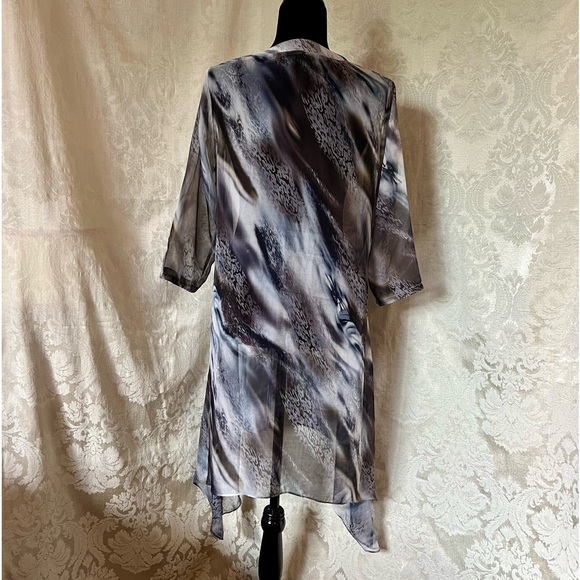 Ladies Red Coral Collections Sheer Duster - Picture 2 of 12